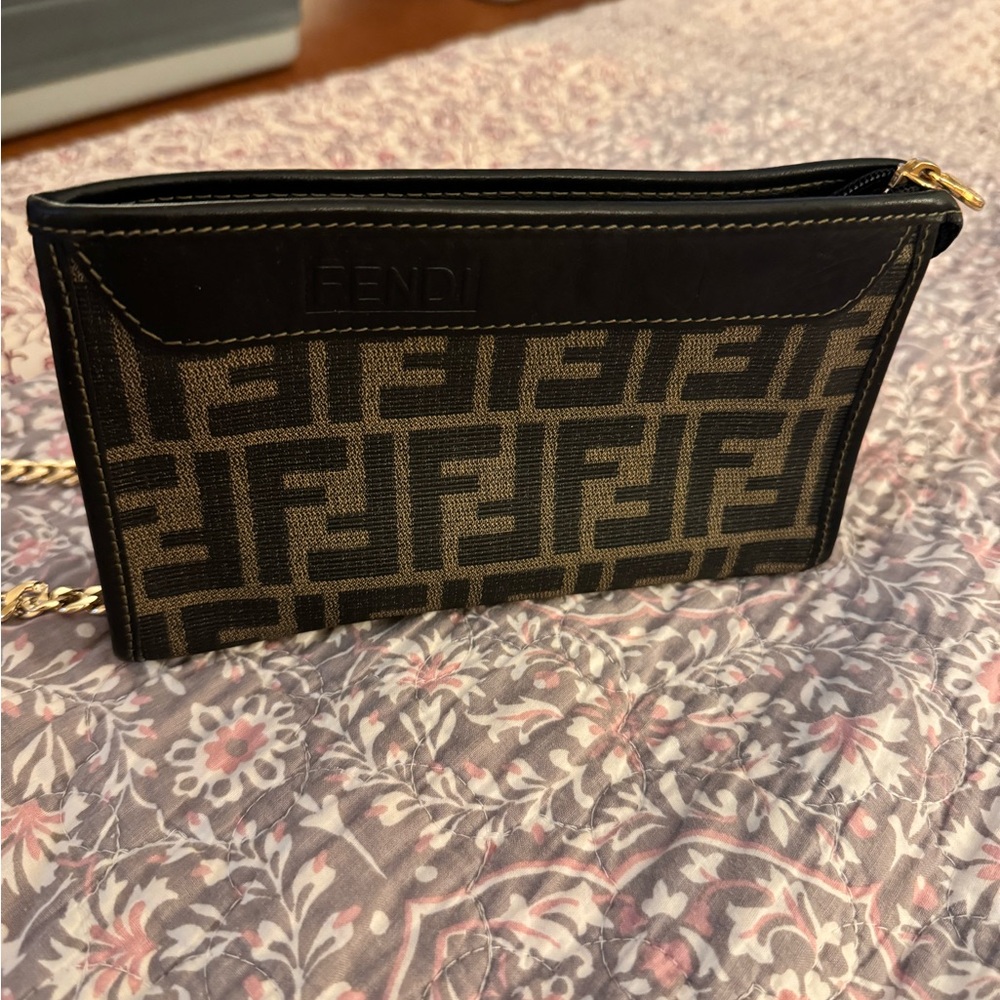 🤍Auth🧚‍♀️FENDI Zucca Zucchino Wristlet Pouch Wallet Crossbody Pochette/Clutch✨